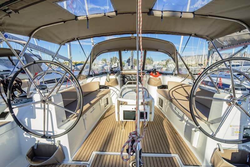 Sun Odyssey 519 -  5 cabs, Mpenitses