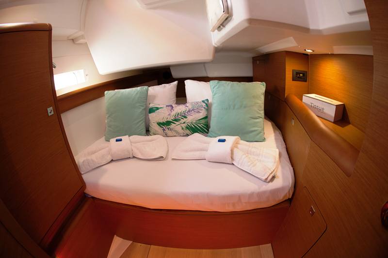 Sun Odyssey 519 -  5 cabs, Mpenitses