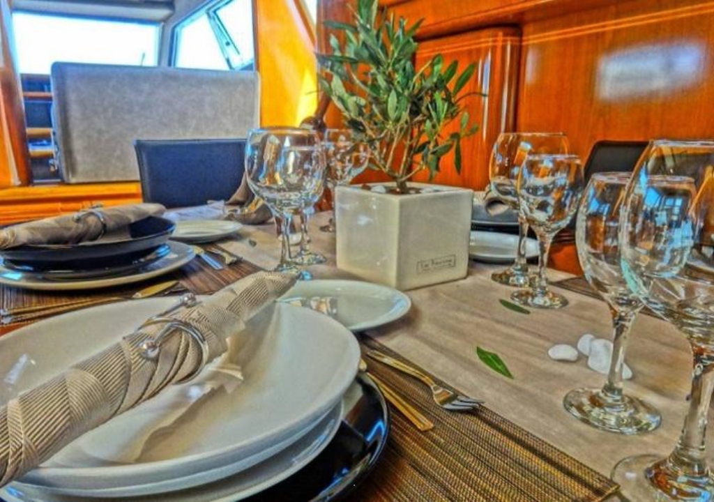 фото Ferretti 75 6