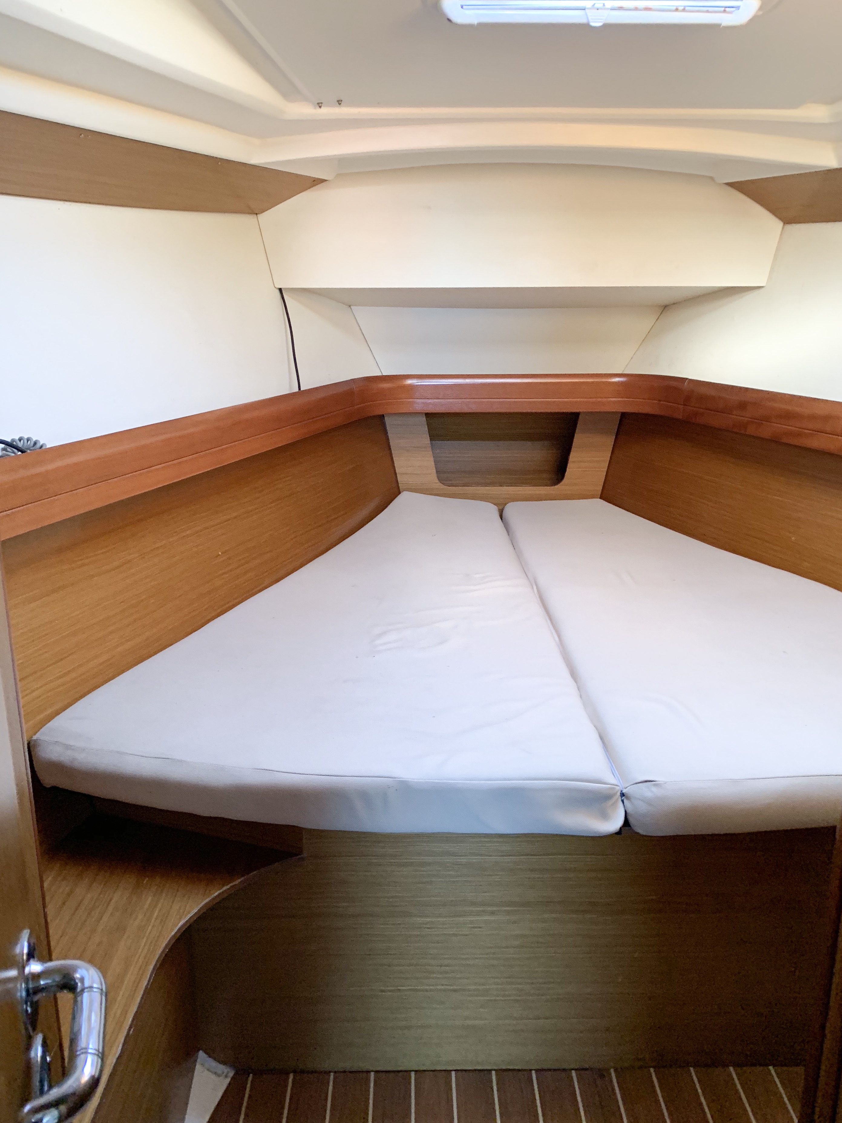 صور Sun Odyssey 42 i 5