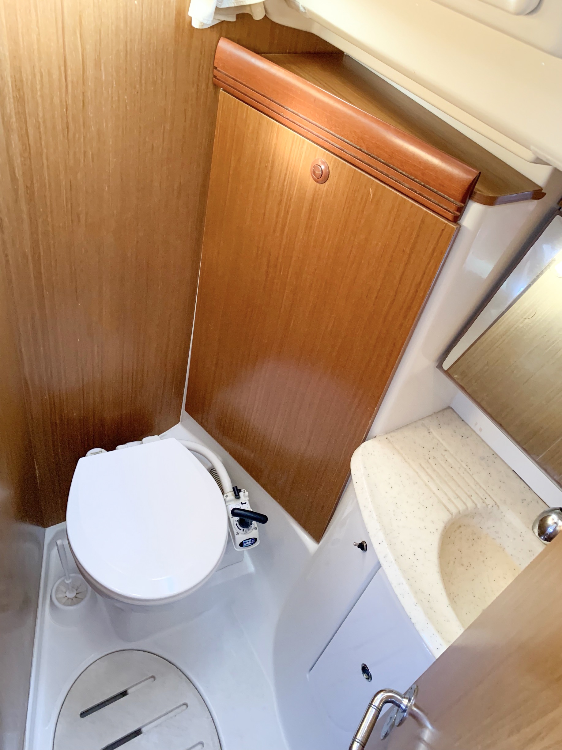 صور Sun Odyssey 42 i 15