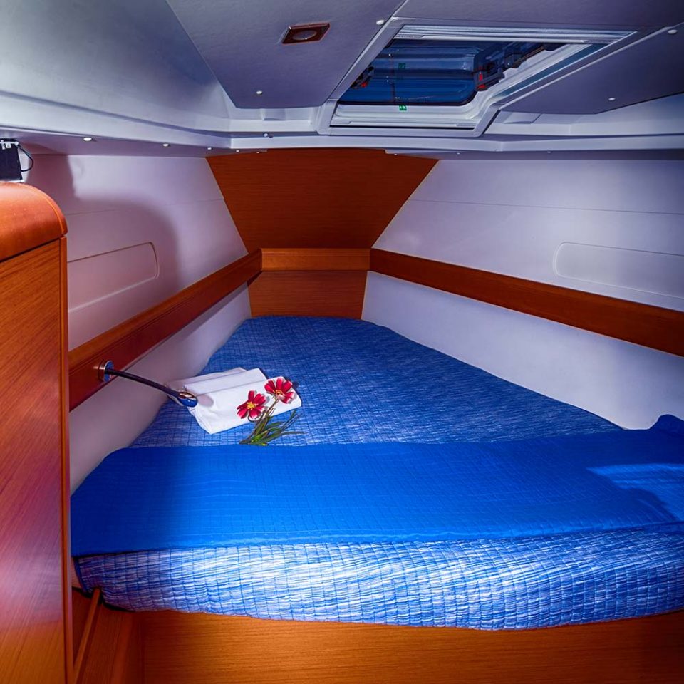 صور Sun Odyssey 409 8