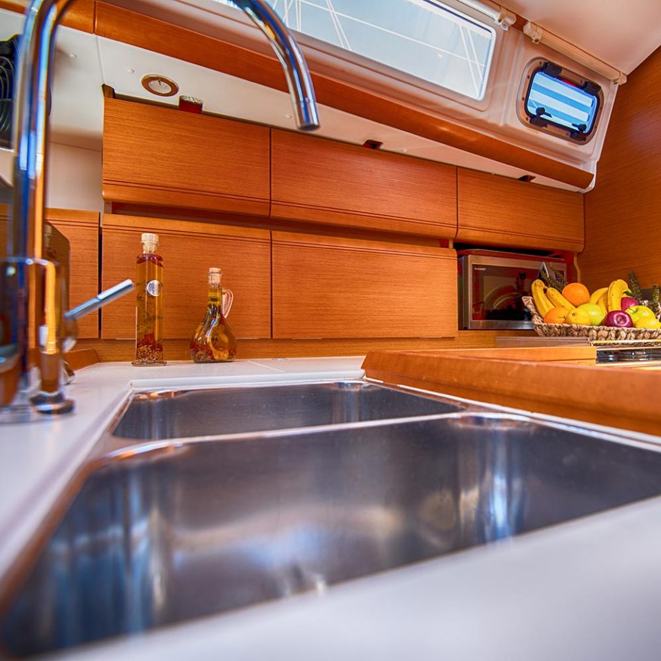 صور Sun Odyssey 409 12