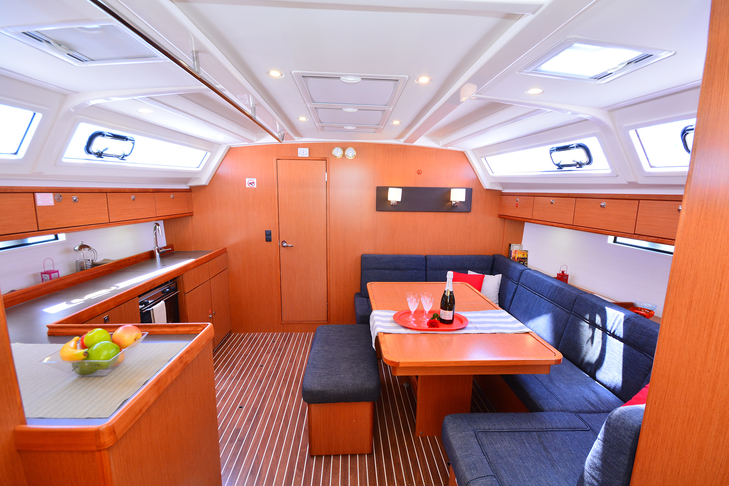 foto Bavaria Cruiser 46 8