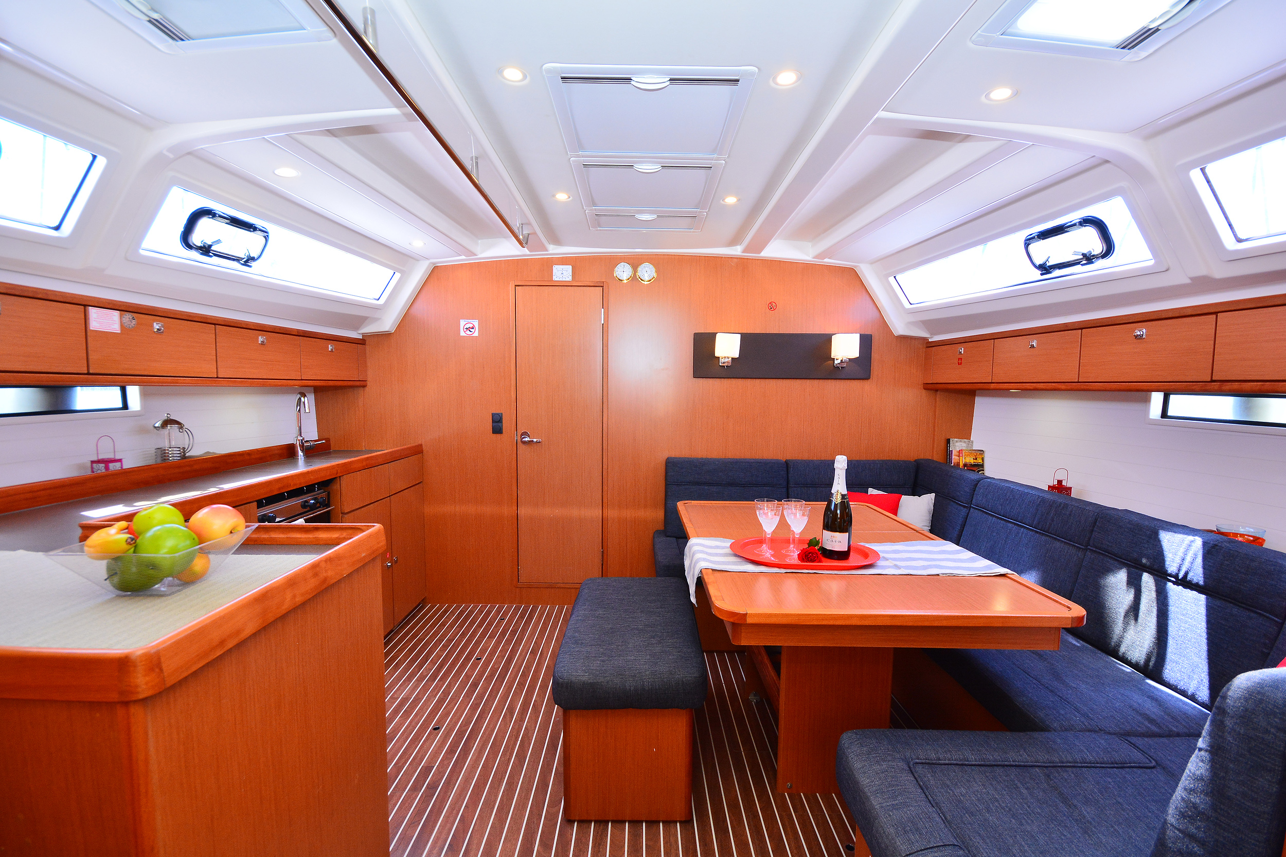 foto Bavaria Cruiser 46 9