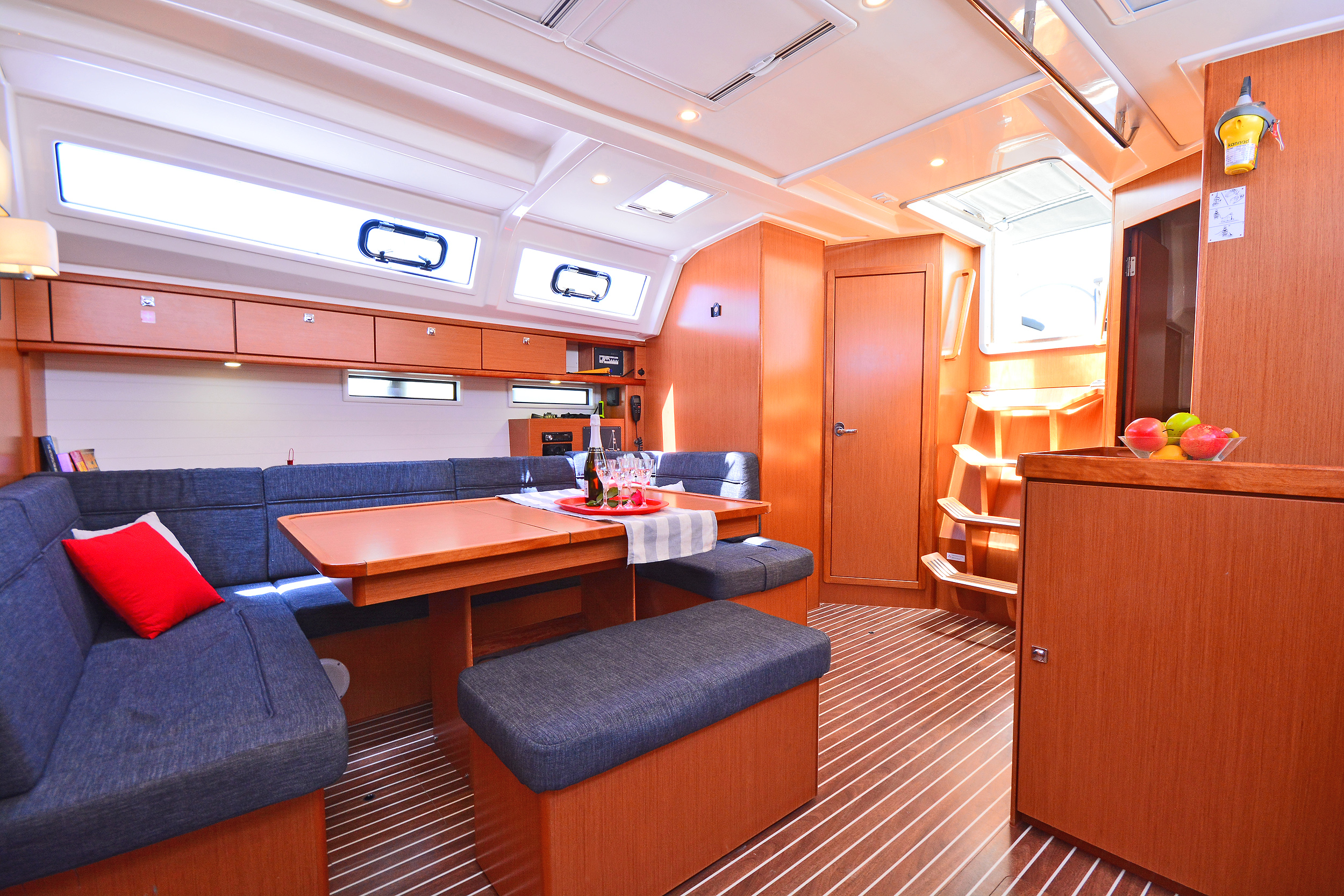 foto Bavaria Cruiser 46 13