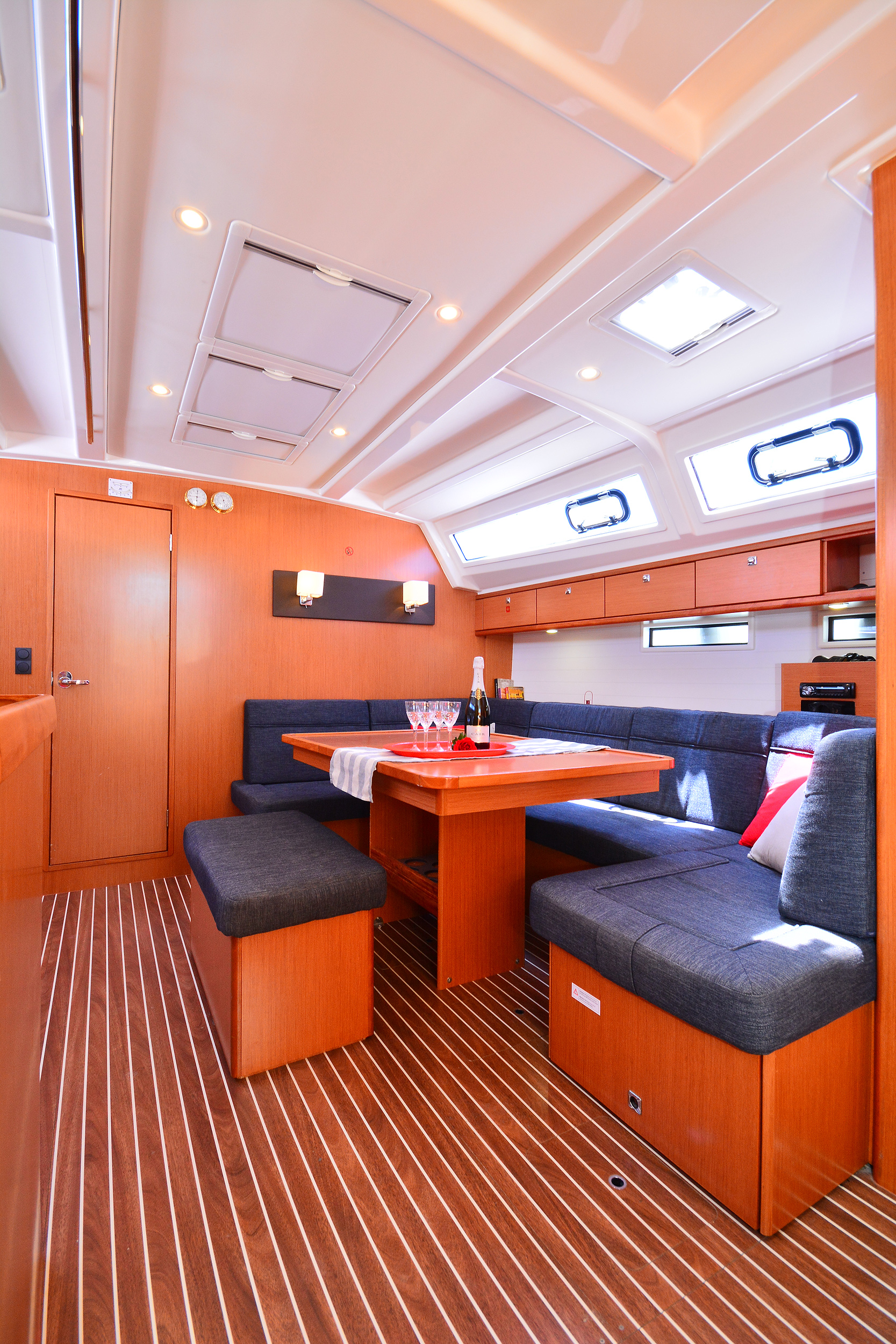 foto Bavaria Cruiser 46 14