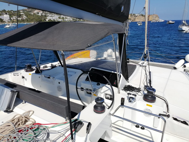 foto Lagoon 450  Flybridge 2