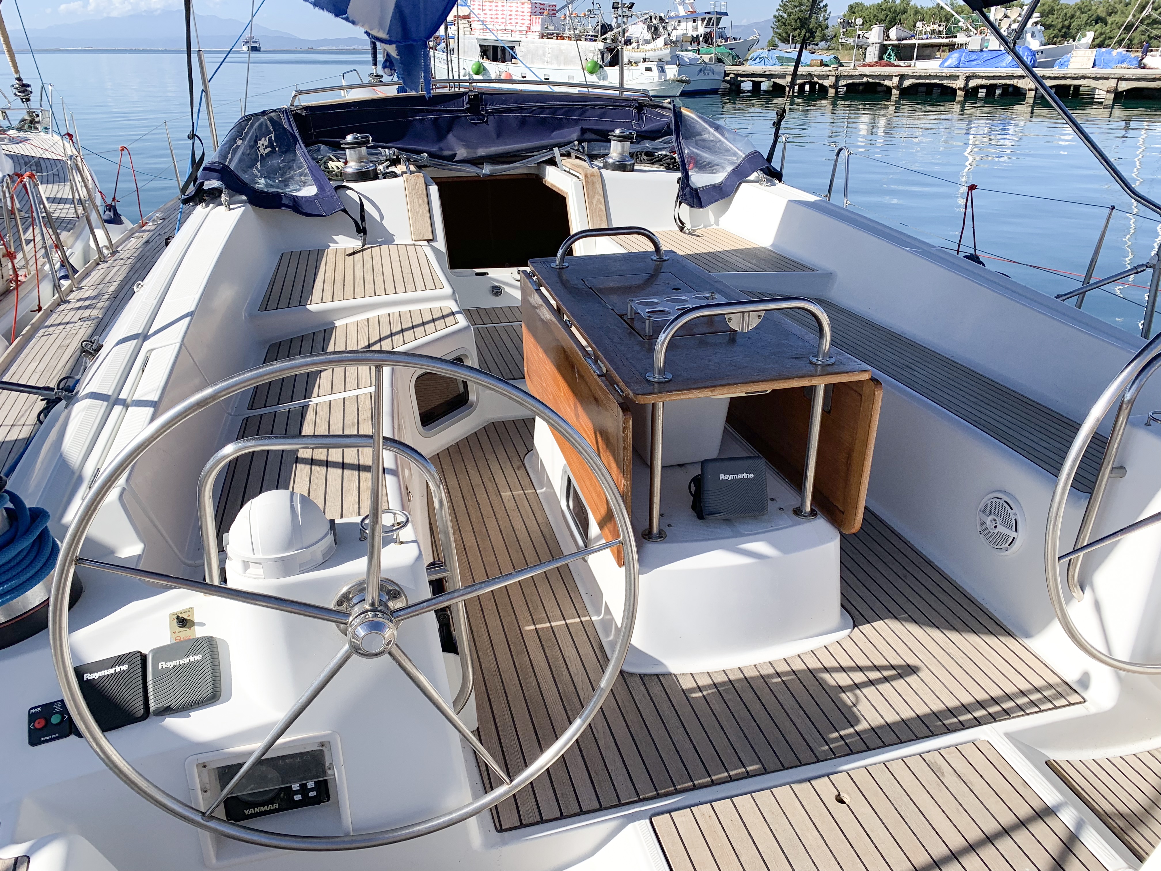 фото Jeanneau 53 7