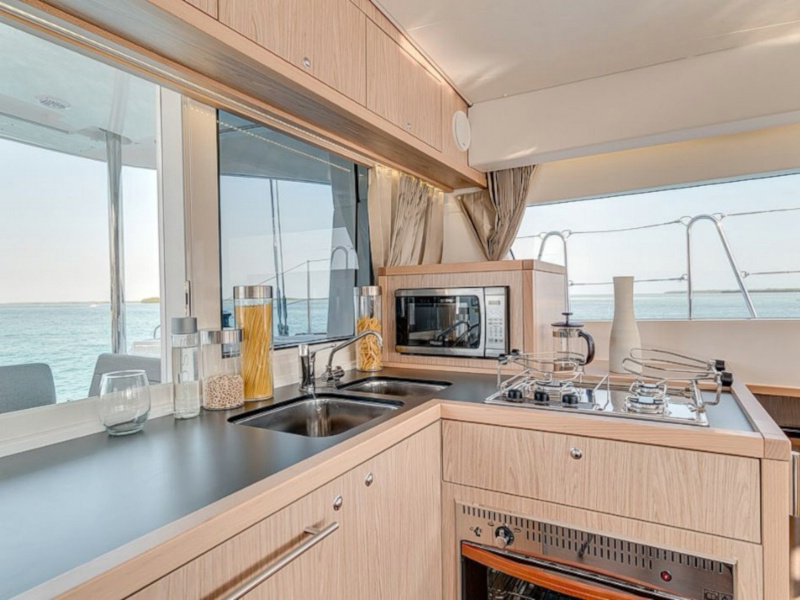 صور Lagoon 400 S2 3