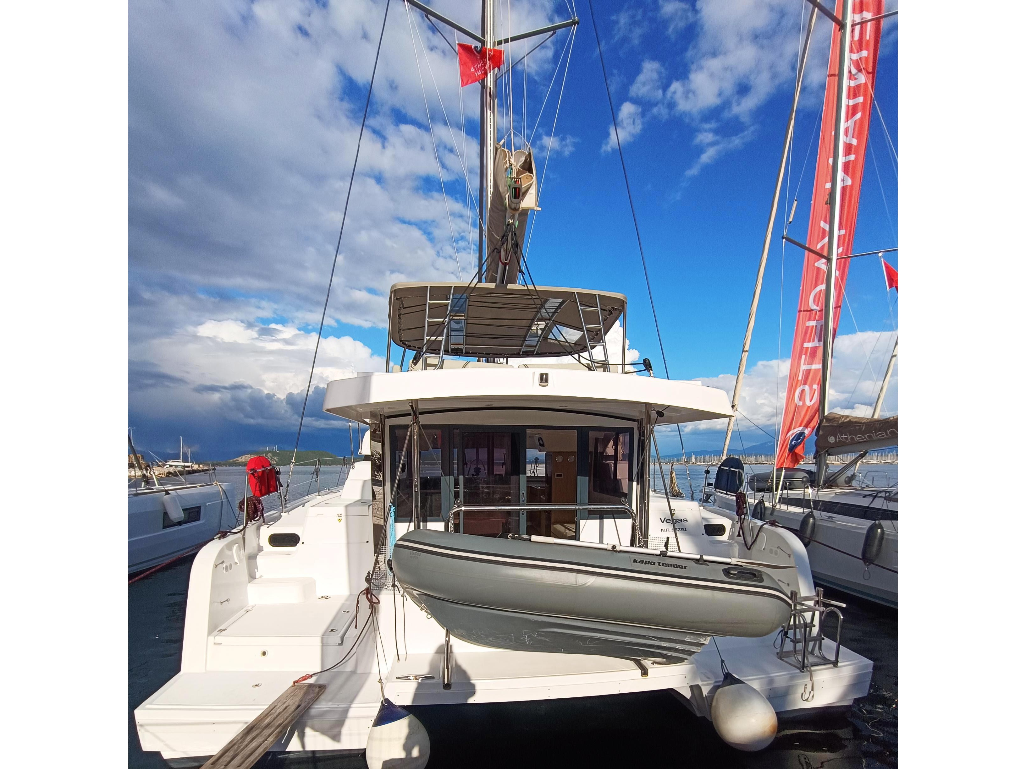 Yacht image 21