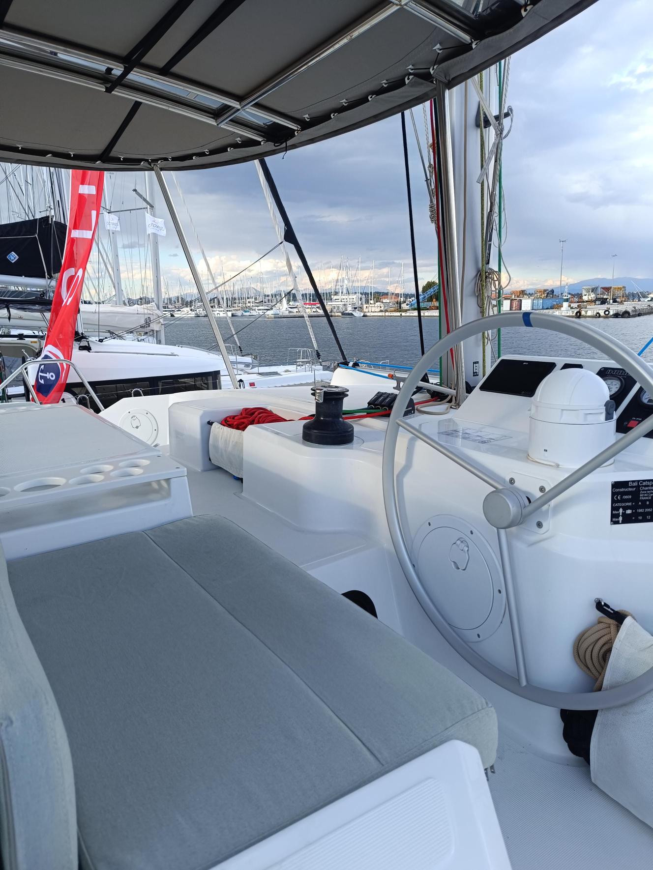 Yacht image 20