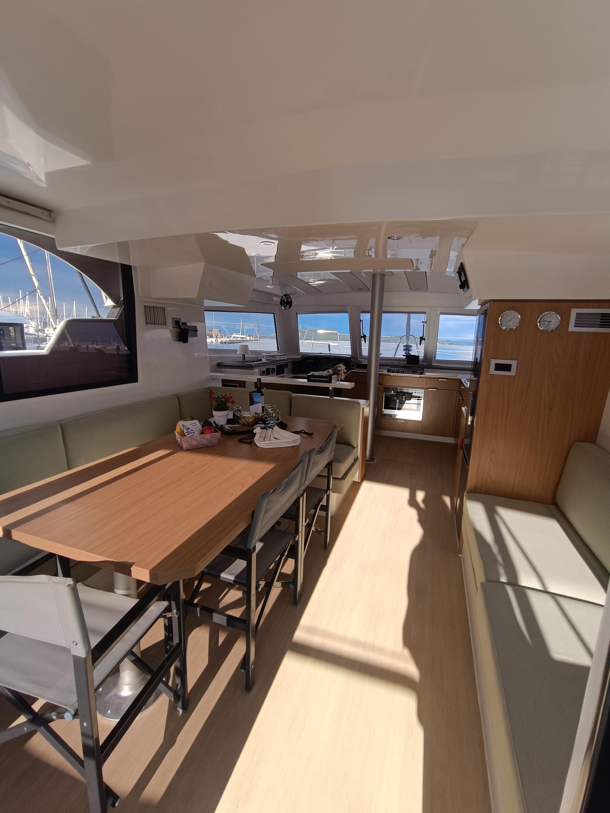 Yacht image 26