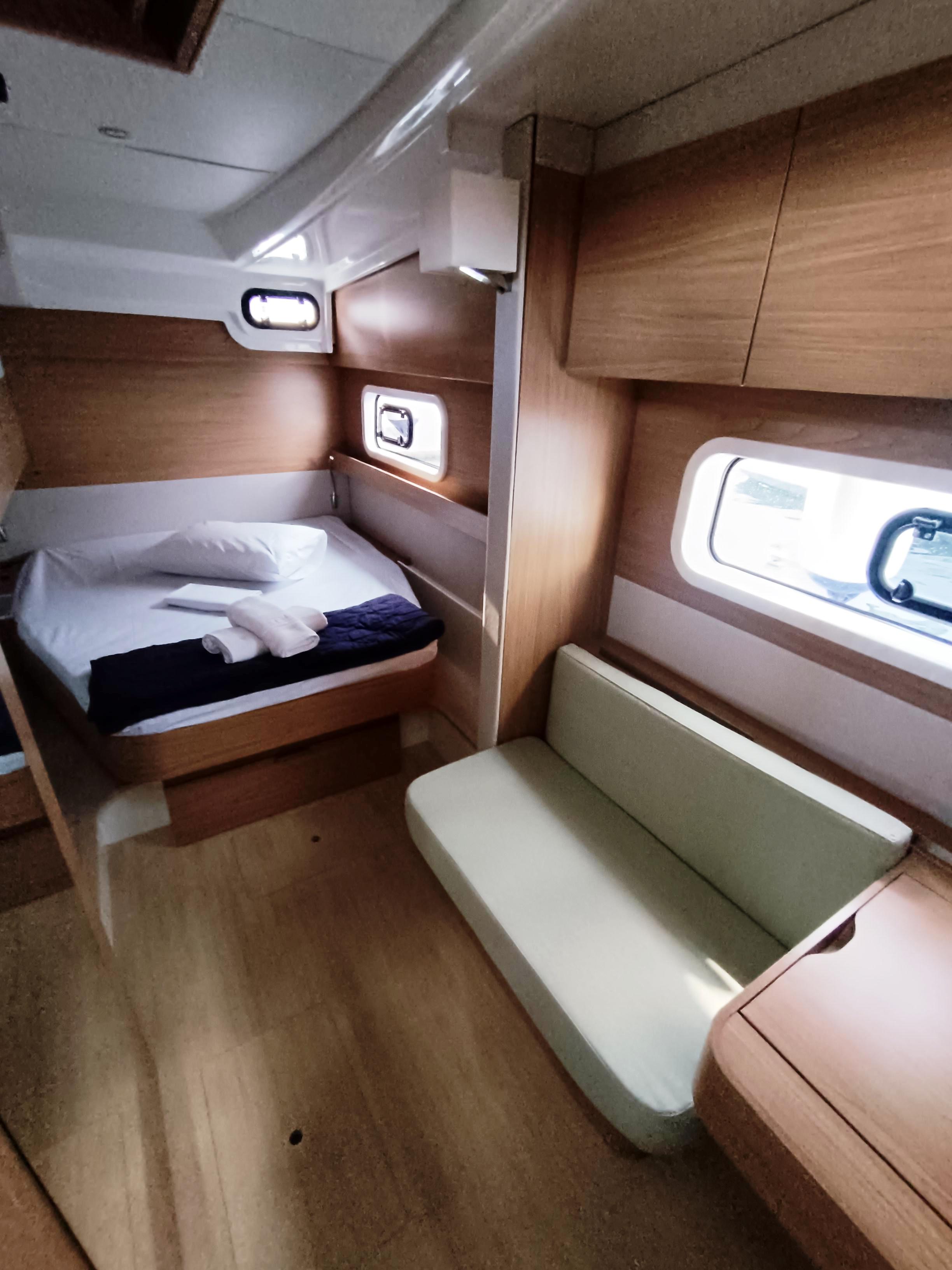 Yacht image 24