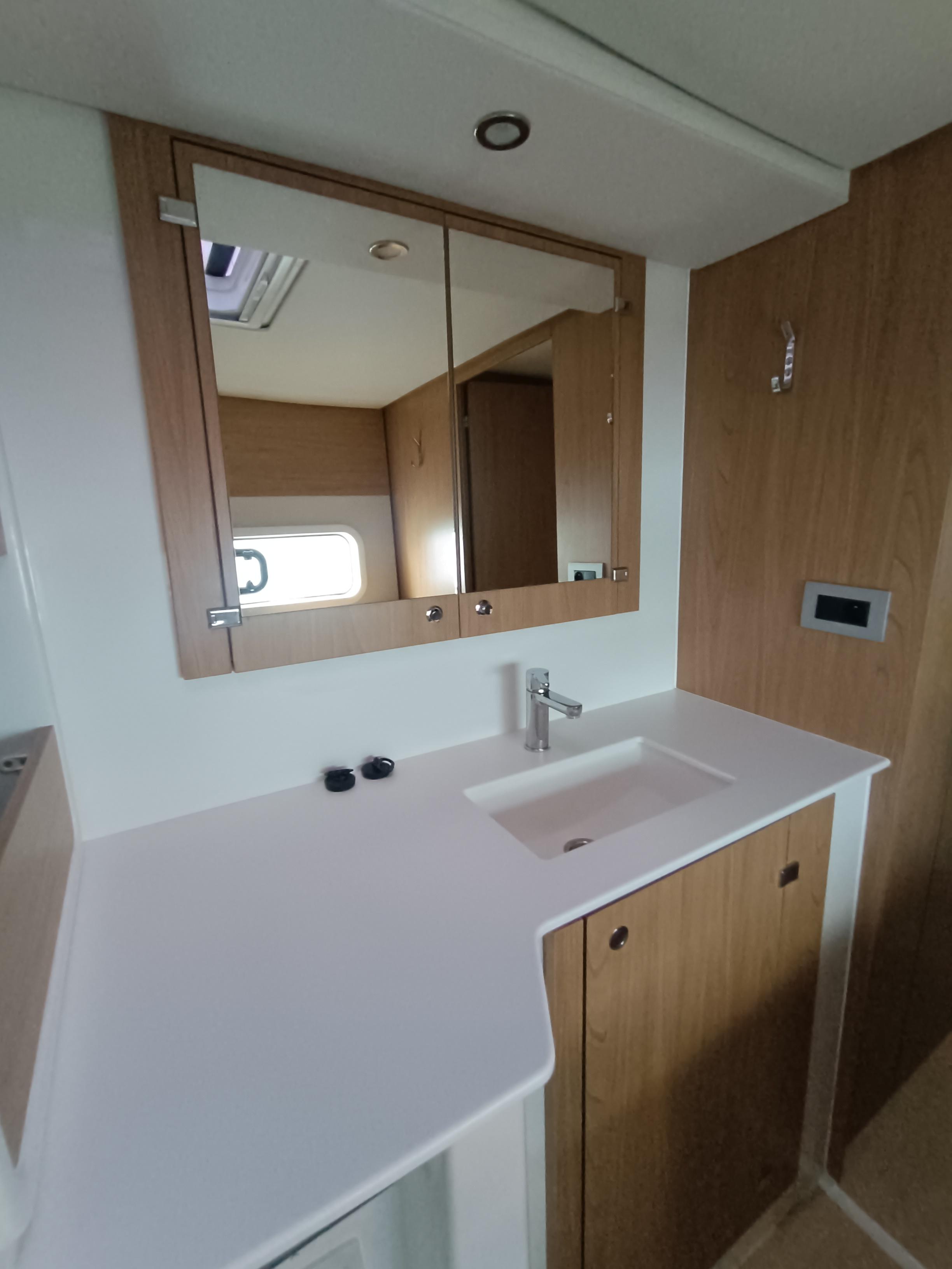 Yacht image 10