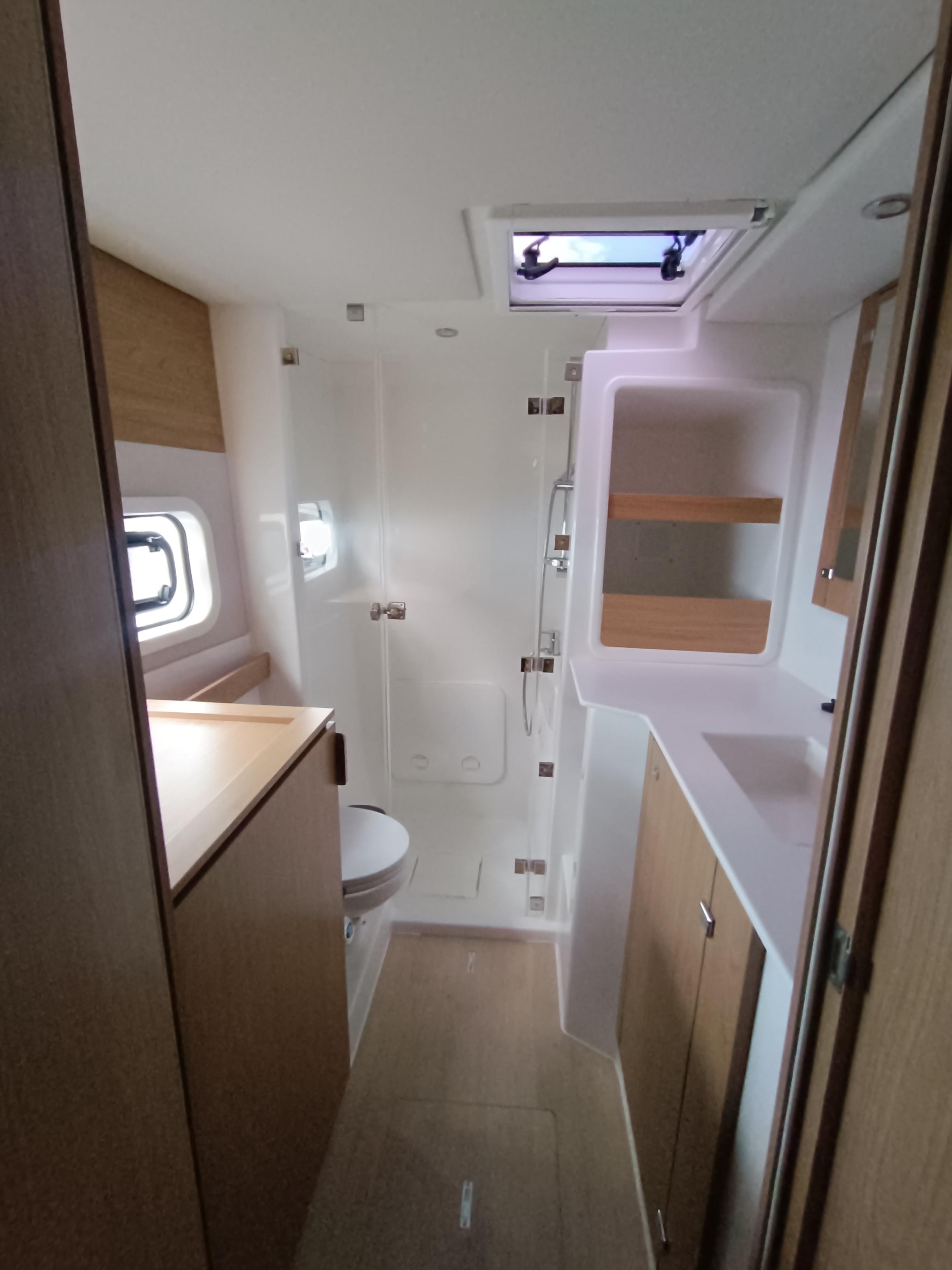 Yacht image 8