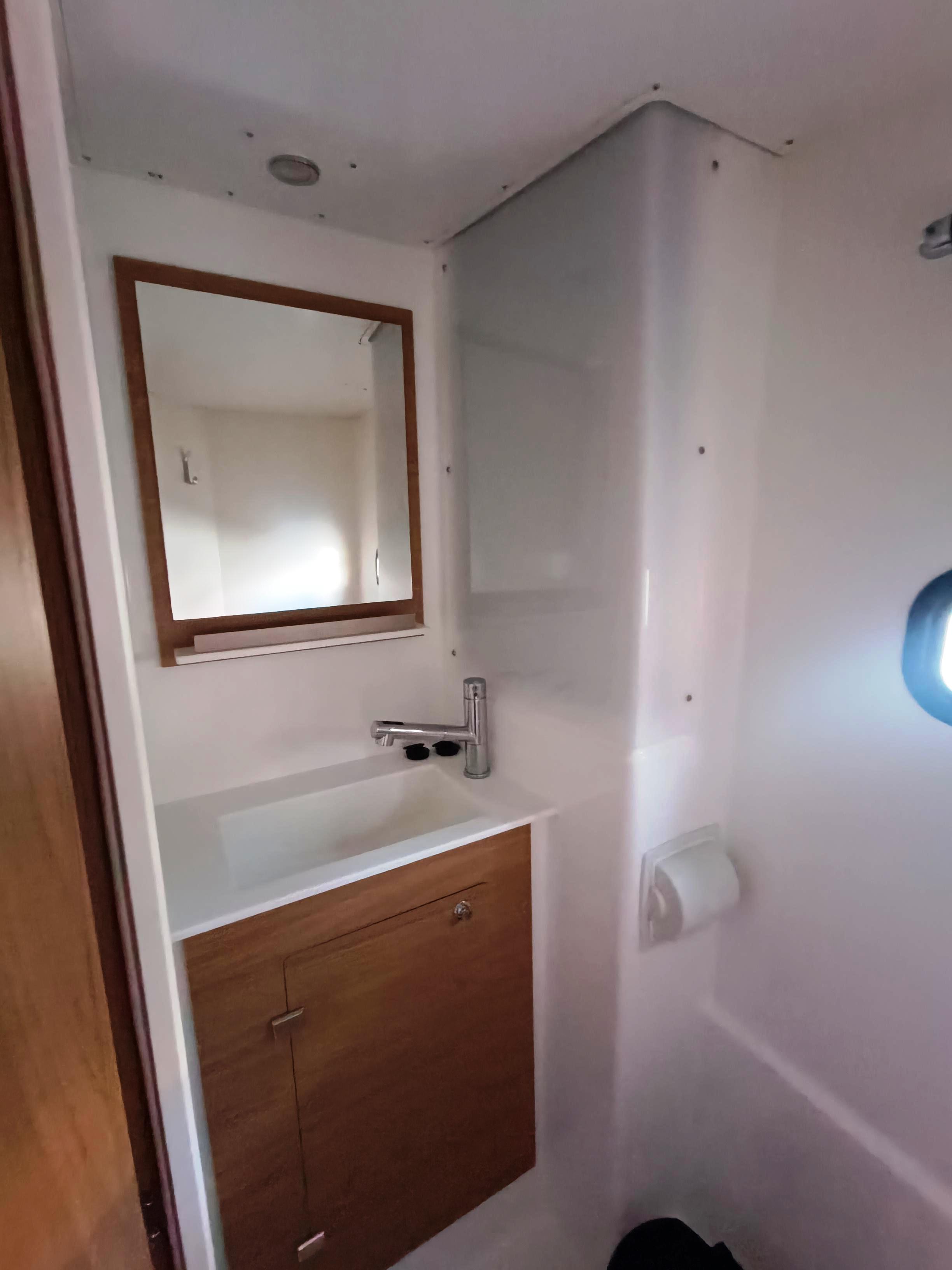 Yacht image 22