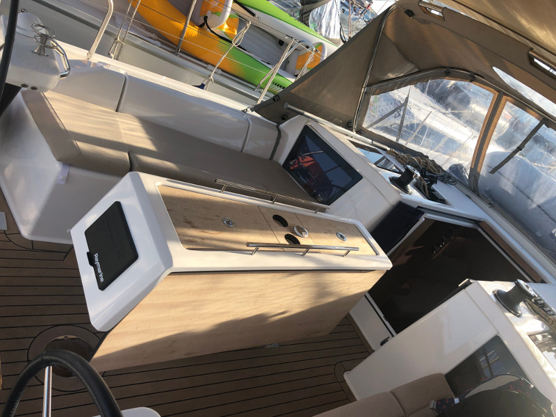 foto Dufour 390 Grand Large 3