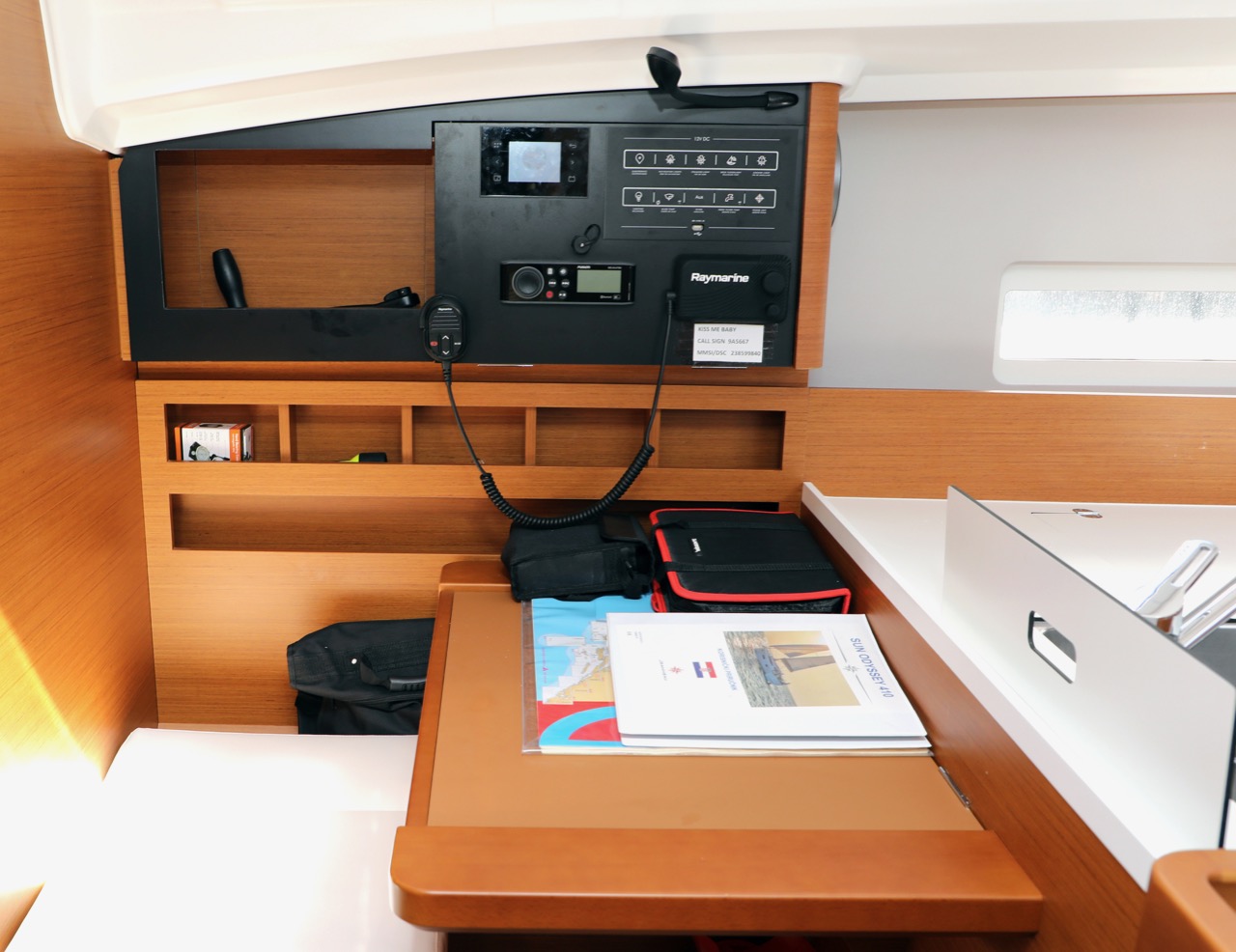 照片 Sun Odyssey 410 6