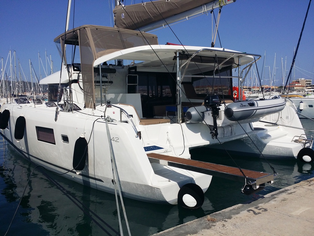 Yacht image 4