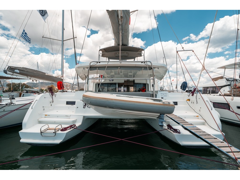 Yacht image 15