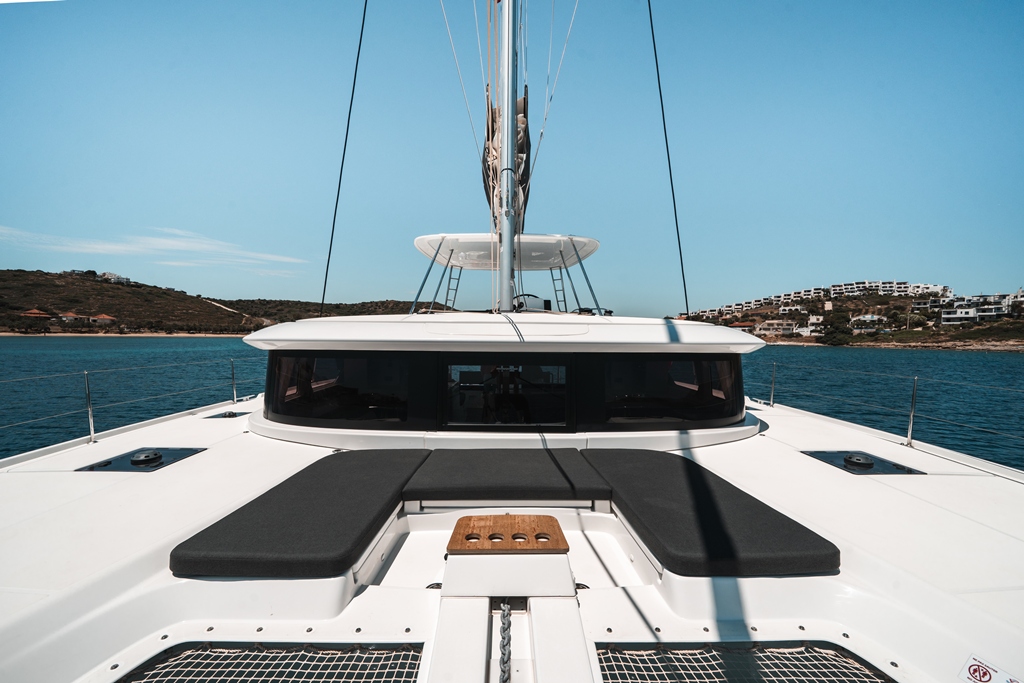 Yacht image 17