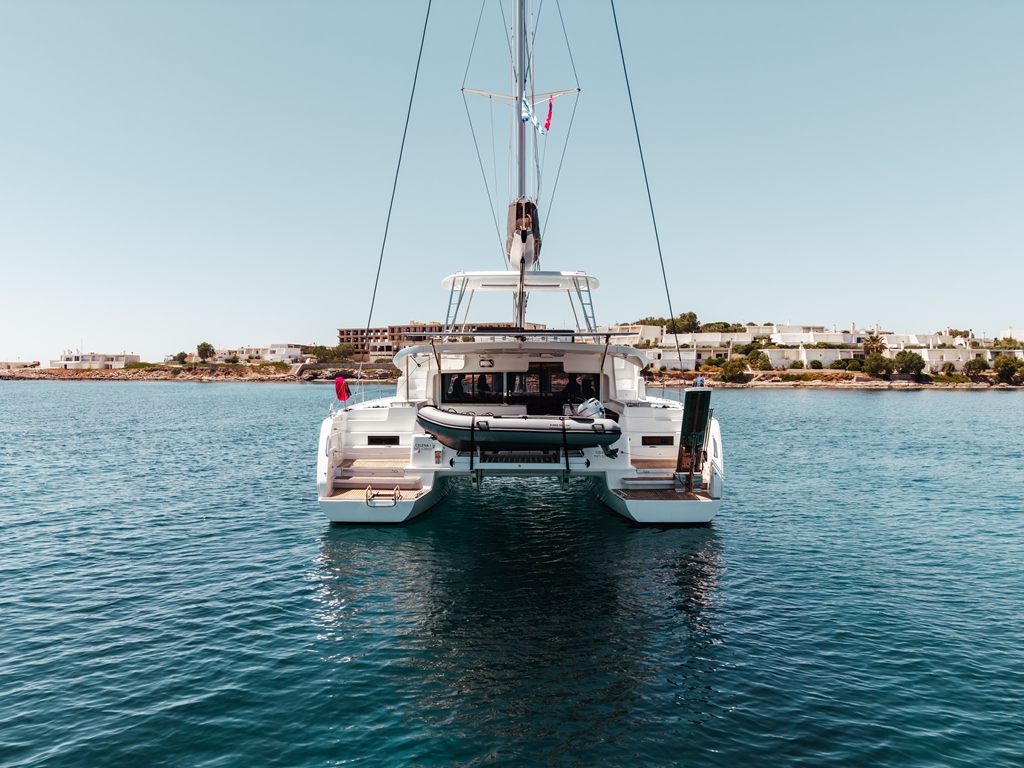 Yacht image 9