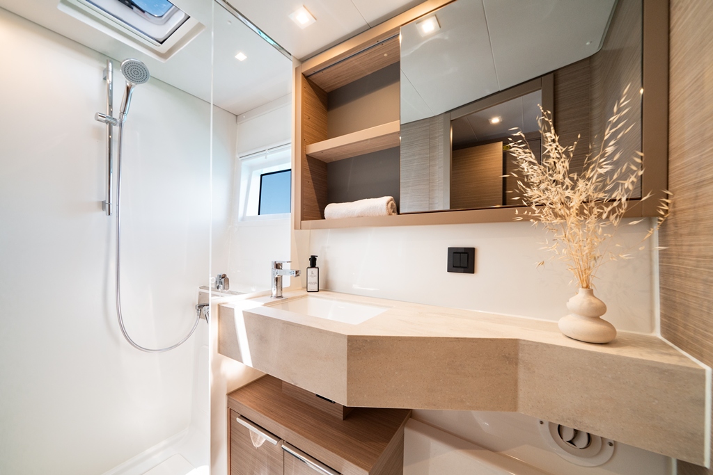 Yacht image 5
