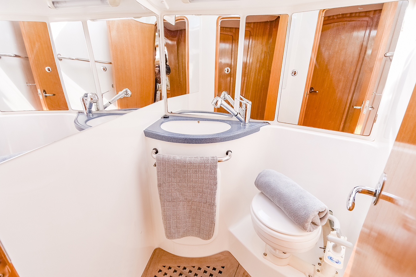 صور Bavaria 50 Cruiser 4