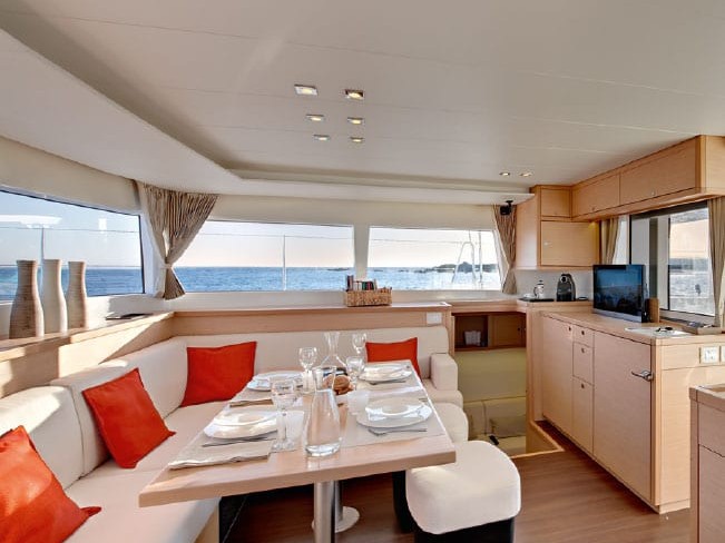 Foto Lagoon 450  Flybridge 3