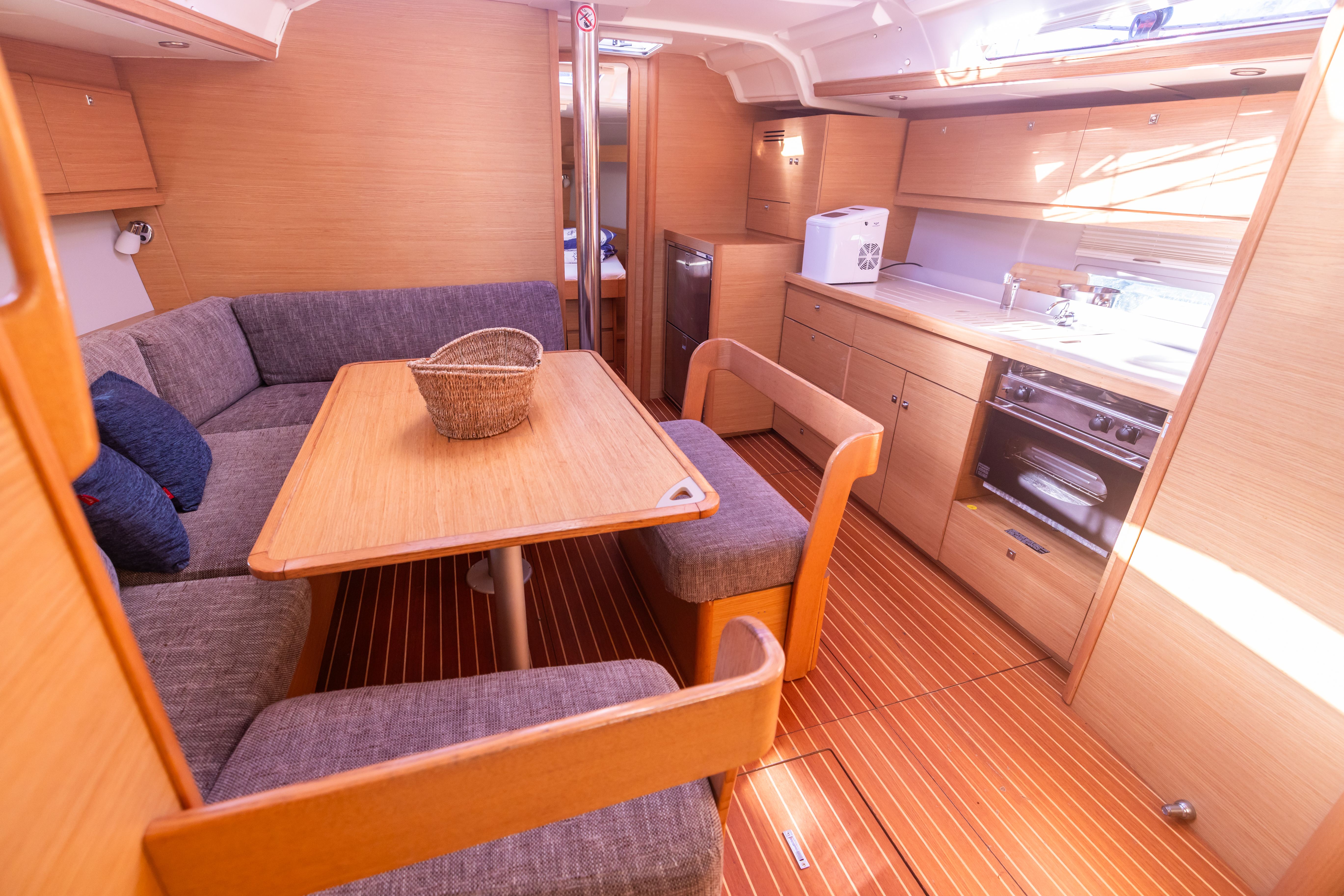 Dufour 430, Primošten