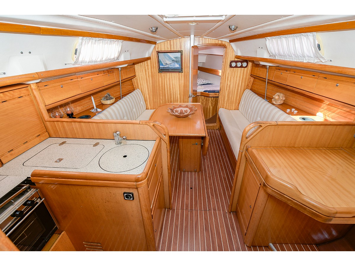 صور Bavaria 30 Cruiser 8