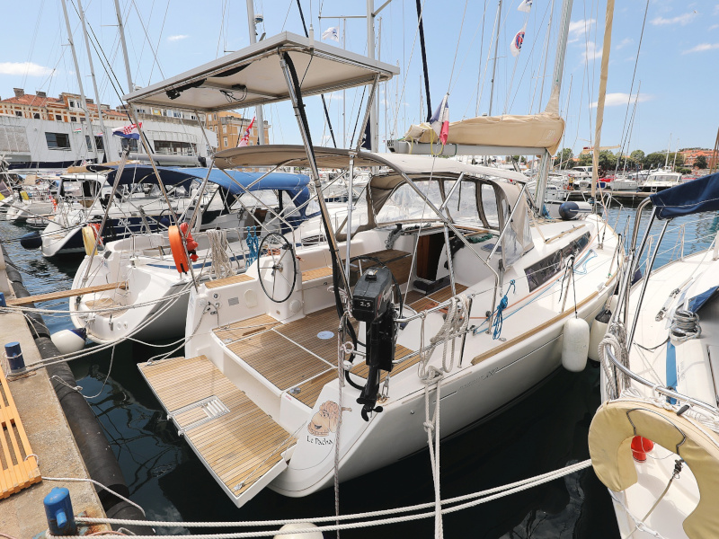 фото Dufour 380 2