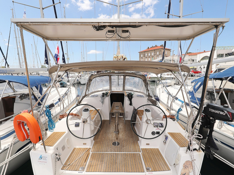 фото Dufour 380 4