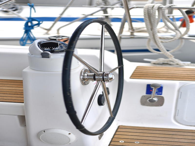 фото Dufour 380 12