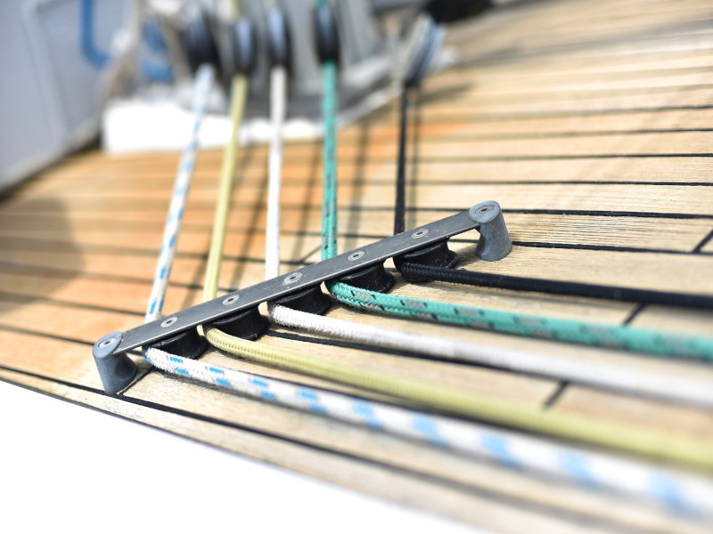 фото Dufour 380 13