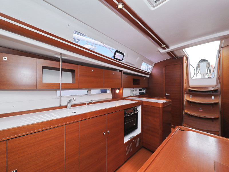 фото Dufour 380 25