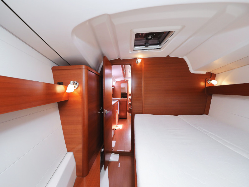 фото Dufour 380 33