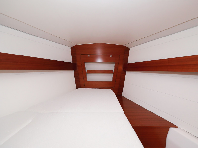 фото Dufour 380 36