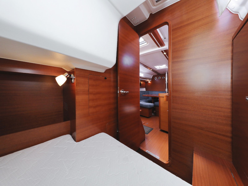 фото Dufour 380 38