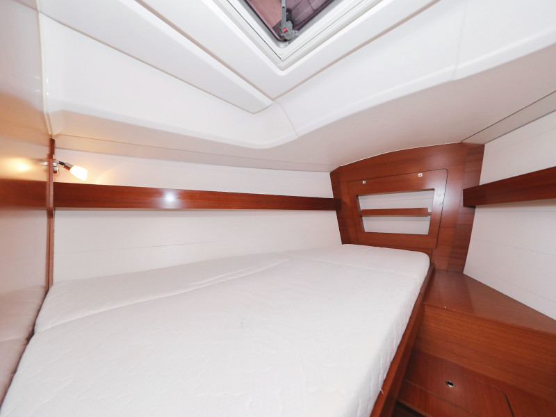 фото Dufour 380 41