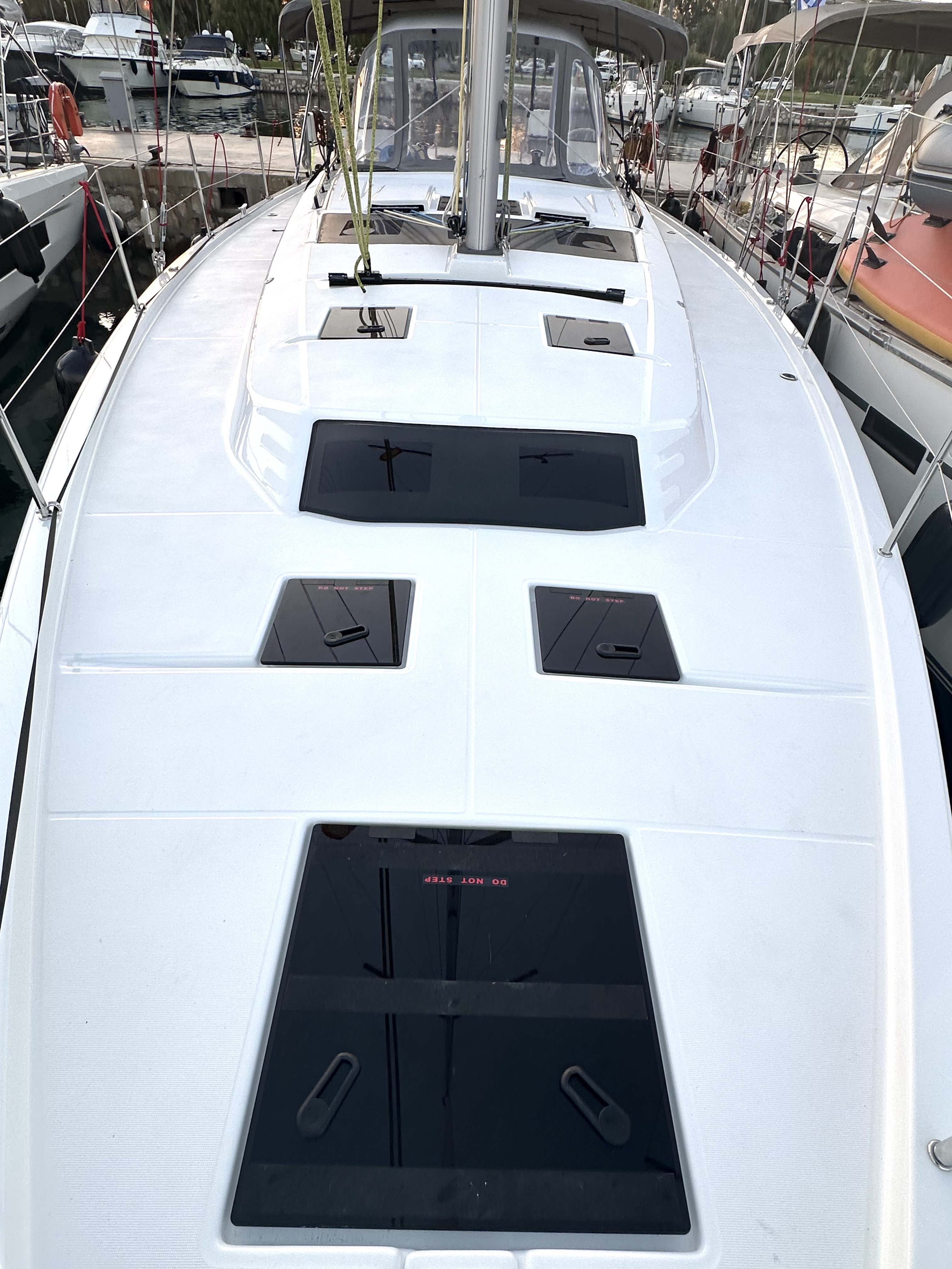 Yacht image 9