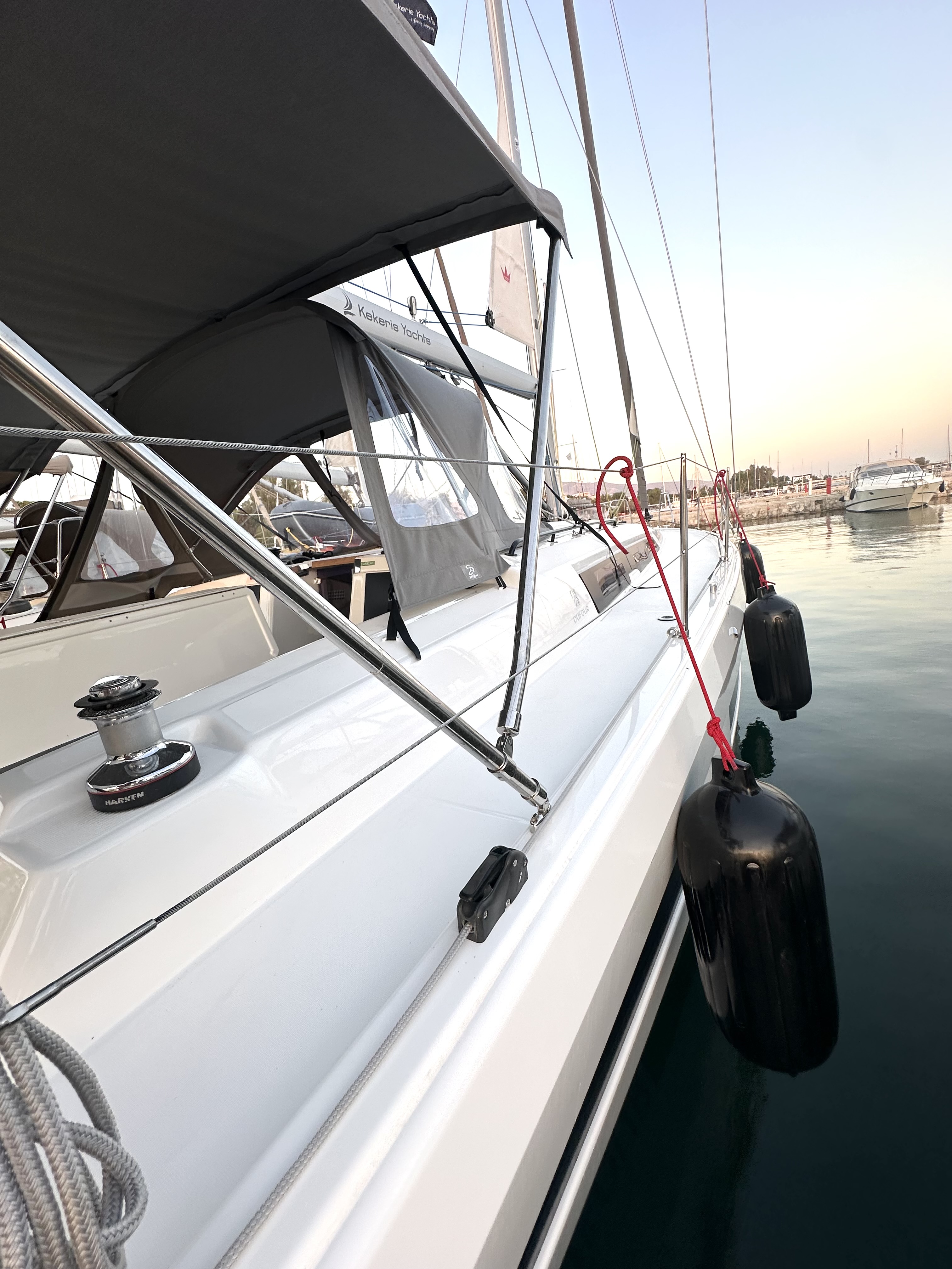 Yacht image 14