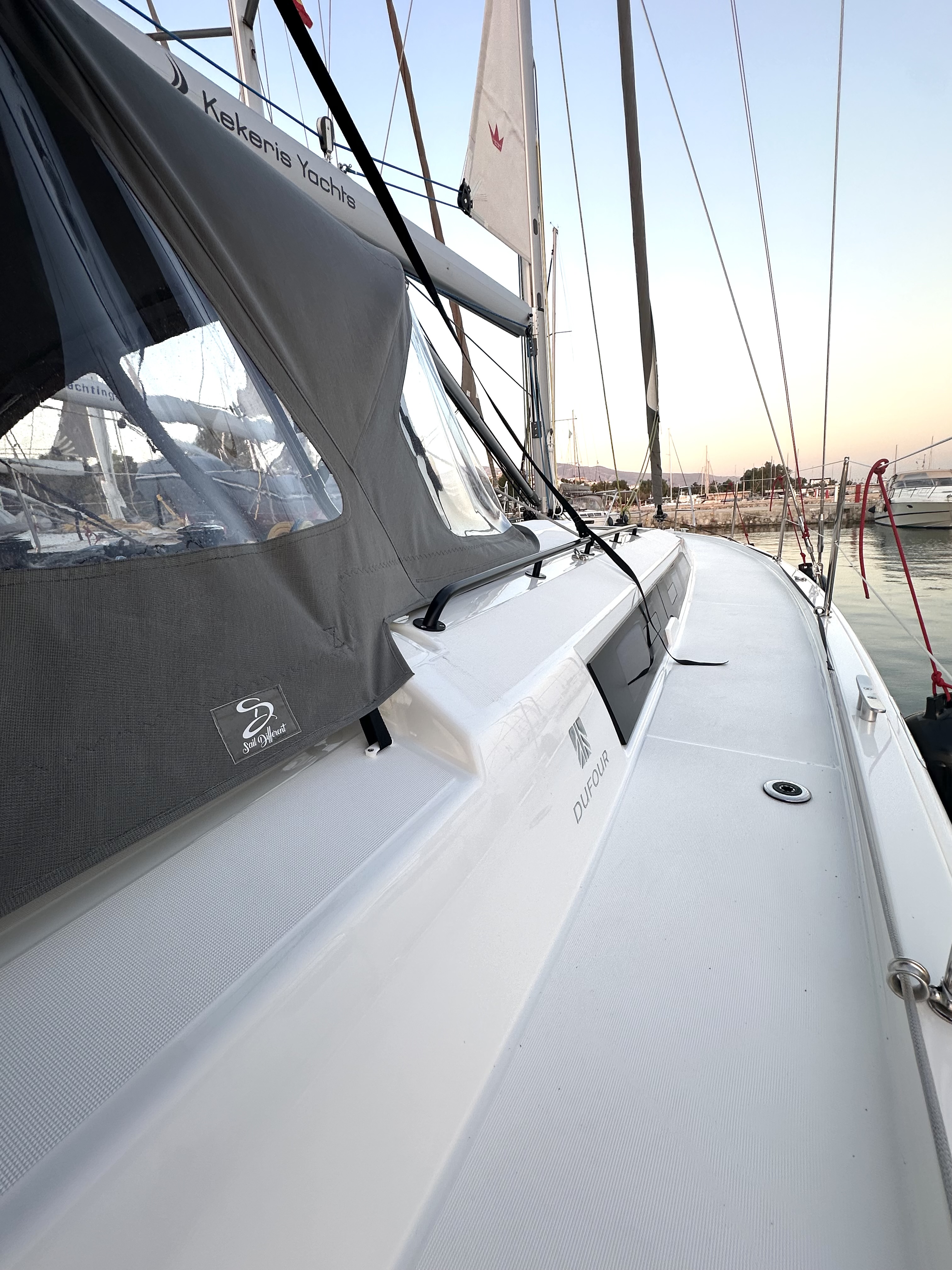 Yacht image 12
