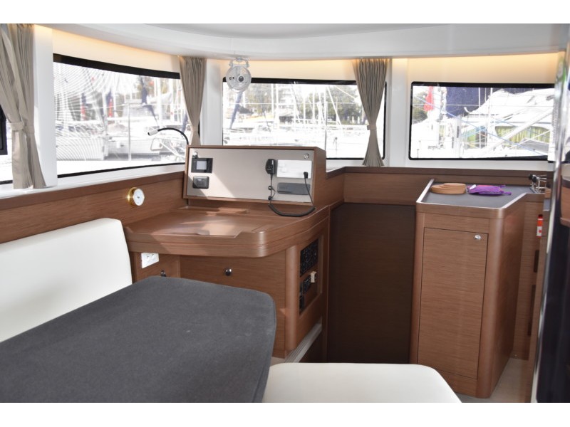 фото Lagoon 42 9