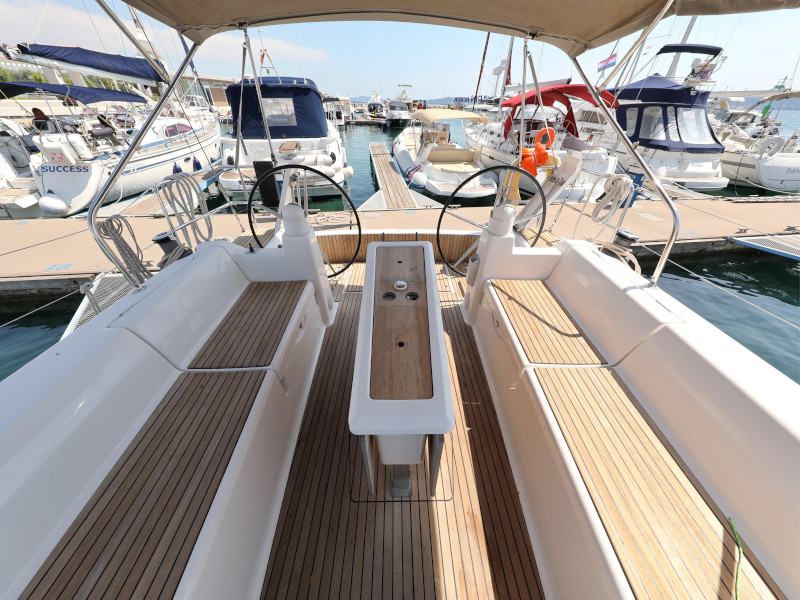 foto Dufour 450 Grand Large 9