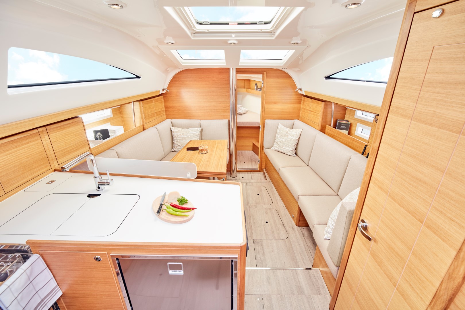 S/Y - Elan Impression 40.1 - 3 Cabins - Built 2021