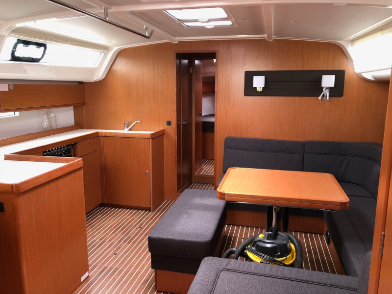 Bavaria Cruiser 51