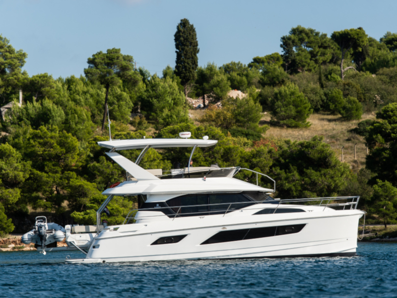 Aquila 44 Yacht (2019) – Adriatic Z