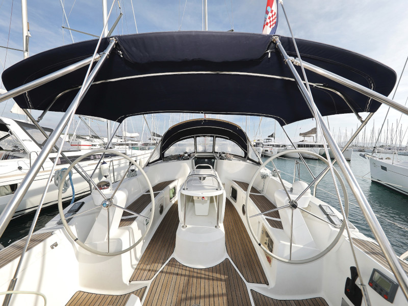фото Sun Odyssey 45 14